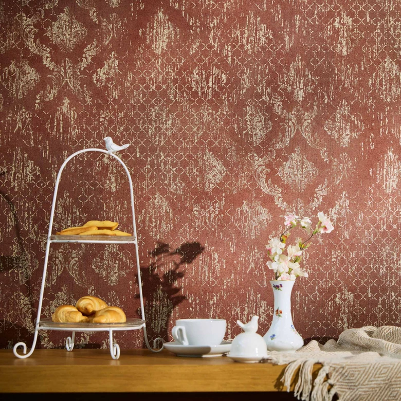 Papel pintado ornamental rojo oro - Papel no tejido con aspecto vintage y textura brillante 