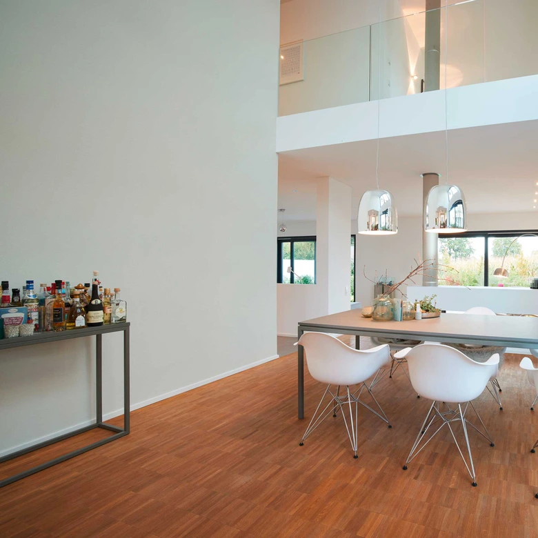 Tapeta flizelinowa, do malowania, biała - jednokolorowa teksturowana tapeta do odklejania i przyklejania - tapeta do salonu i biura 