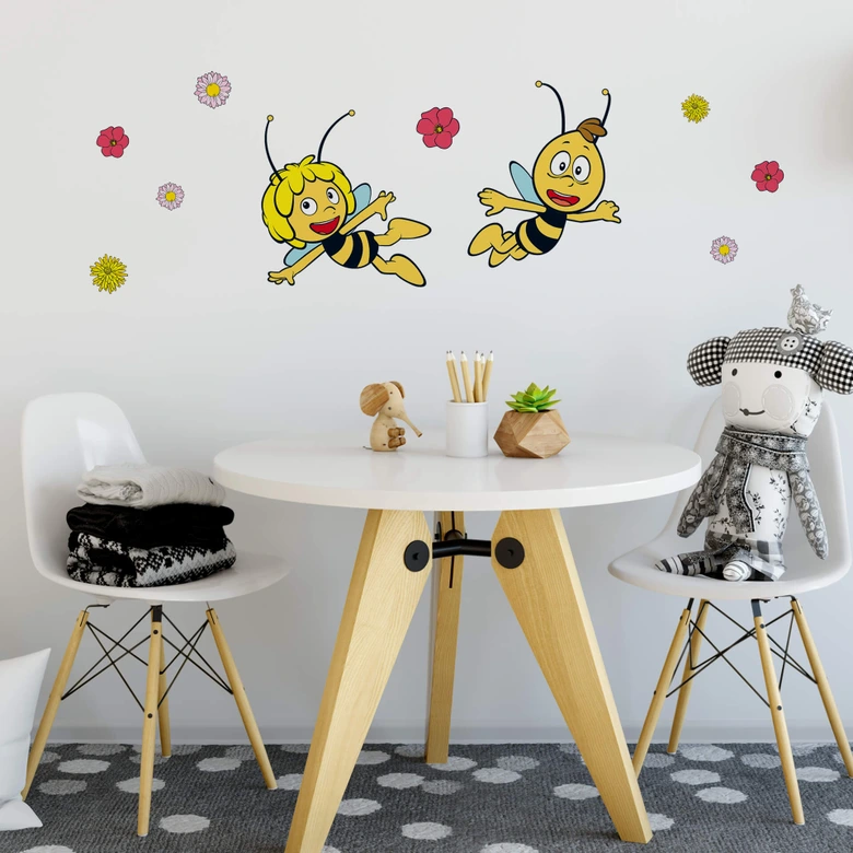 Maya the Bee and Willy are flying Wall sticker 