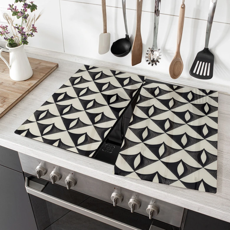 Herdabdeckplatte Geometrische Ornamente in Schwarz-beige - Treechild 