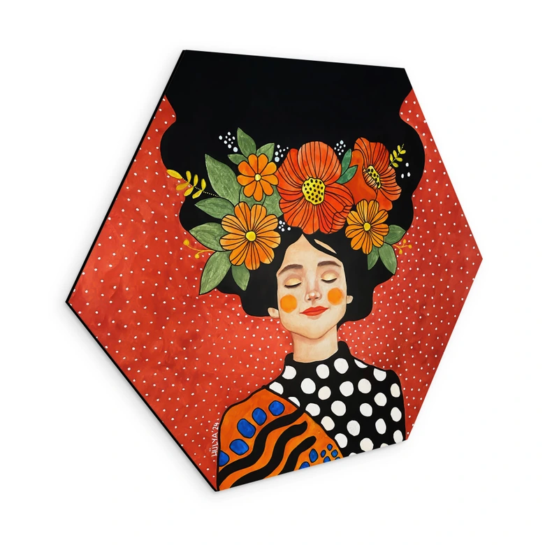 Tableaux hexagonaux Femme souriante aux fleurs oranges - Hülya - Alu-Dibond 