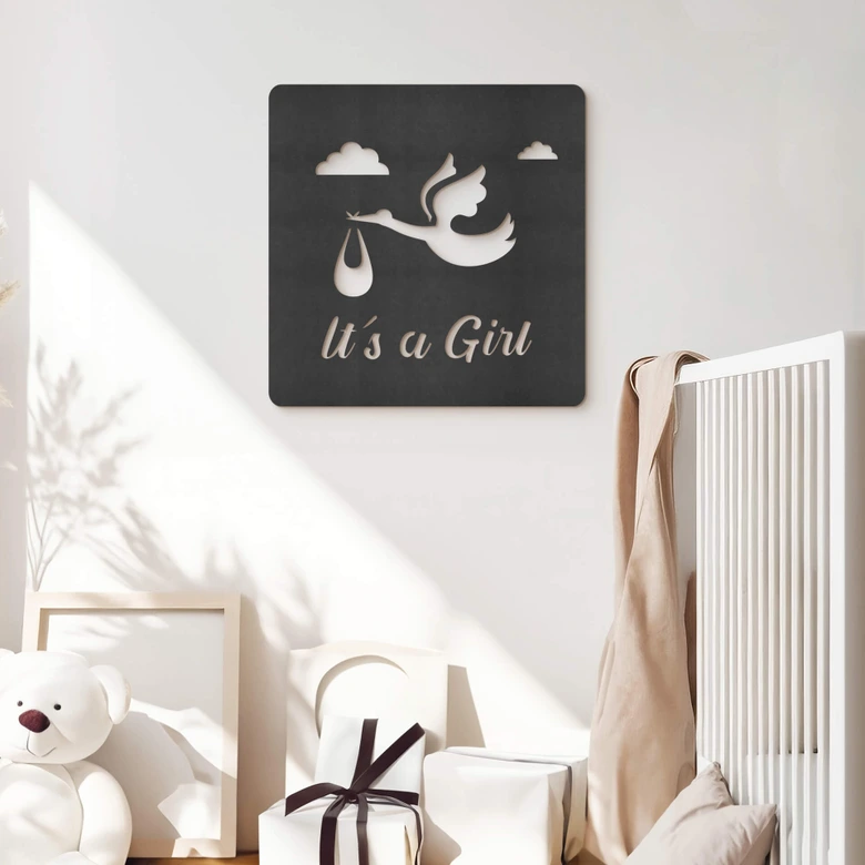 Decoración MDF bebé - Es una niña 