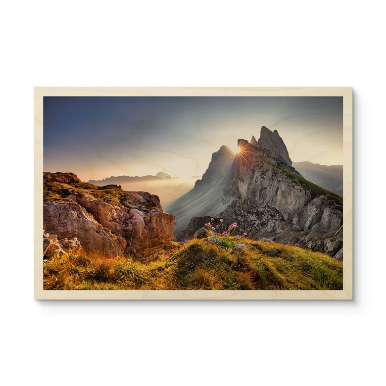 Holzbild Sonnenaufgang über den Bergen in Südtirol 