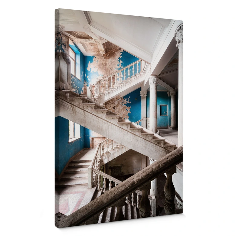 Canvastavla Imponerande trappa med gammal charm - Robroek 