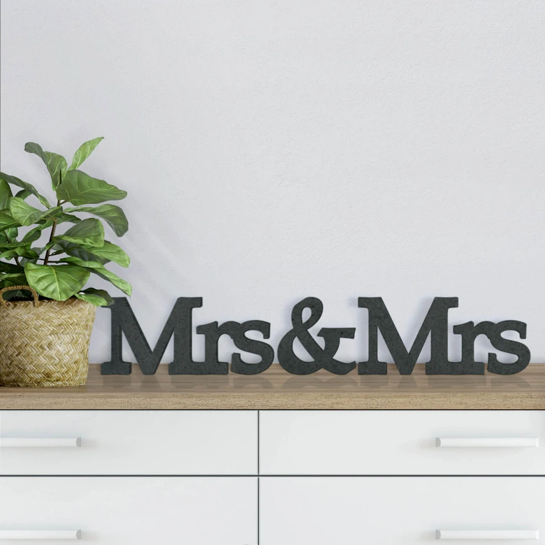 MDF-Holzbuchstaben Mrs&Mrs Serife 