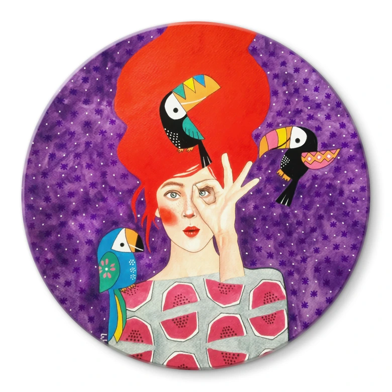 Glasbild Frau mit Tukan-Trio - Hülya - Rund 