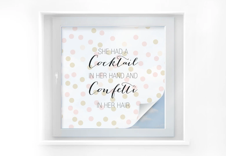 Película de privacidad Confetti & Cream - Cóctel en la mano y confeti en el pelo 