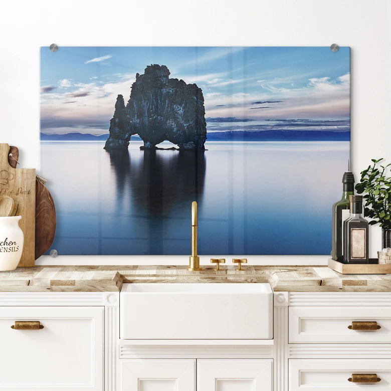 Spritzschutz - Felsen im Meer 