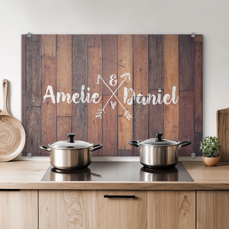 Spatscherm Houten look met hart en tekst naar wens 