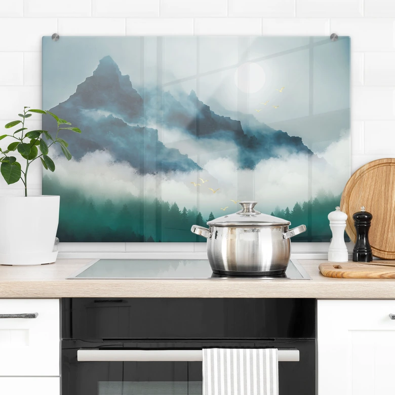 Spritzschutz Neblige Landschaft in der Nacht - SpaceFrog Designs 