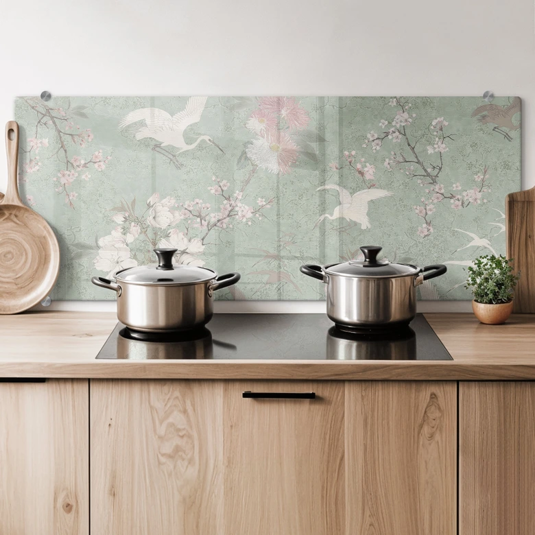 Spritzschutz Kraniche im Kirschblüten-Rausch Grün - Bloomery Decor - Panorama 