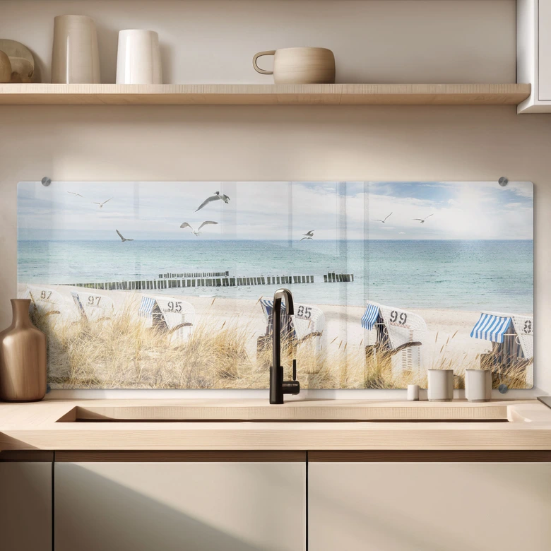 Spritzschutz Strandkörbe an der Ostsee 