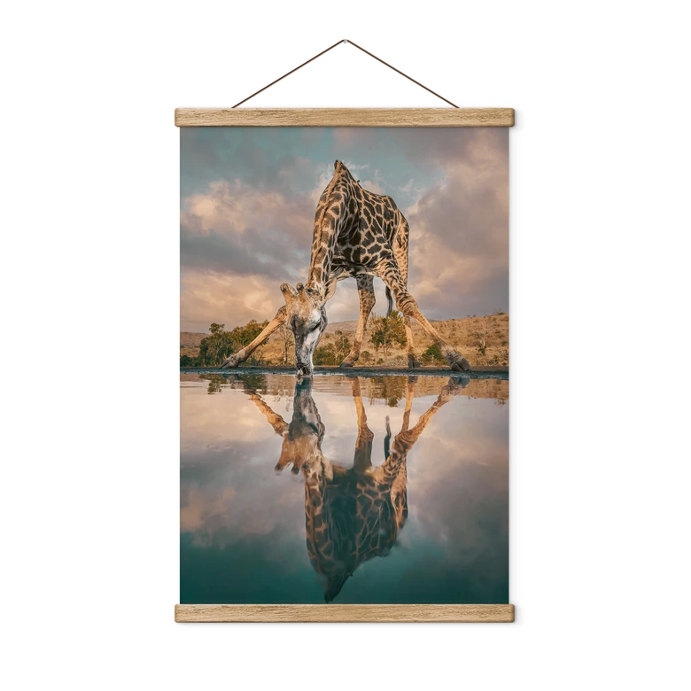 Stoffbild Reflexion einer Giraffe in der Wildnis - Amtmann 