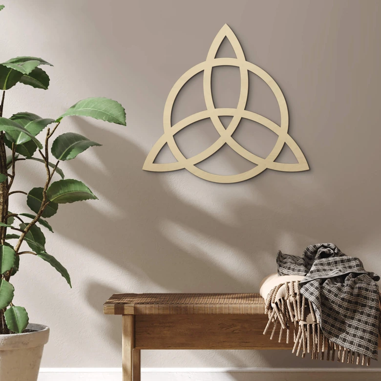 Väggdekorationer i trä av poppel - Triquetra med cirkel 