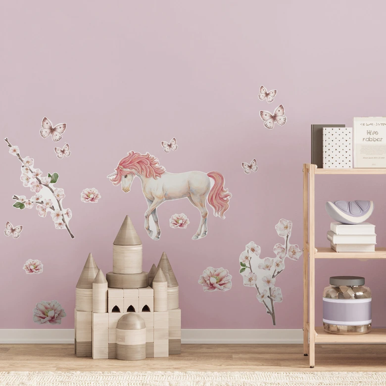 Sticker mural chambre d'enfant Licorne dans l'ivresse des fleurs roses Kikki Belle - 15 pièces - 50x70 cm 