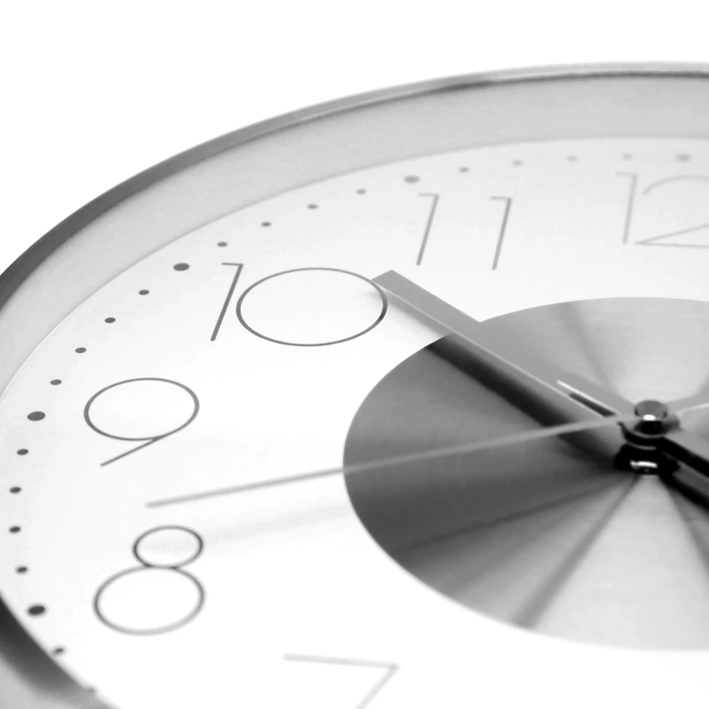 Moderne Wanduhr aus Aluminium, grau/silber | rund | Ø30 cm 