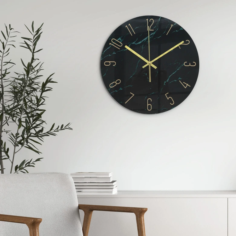 Luxuriöse grüne Marmor-Wanduhr mit eleganten goldenen Ziffern Ø30cm 