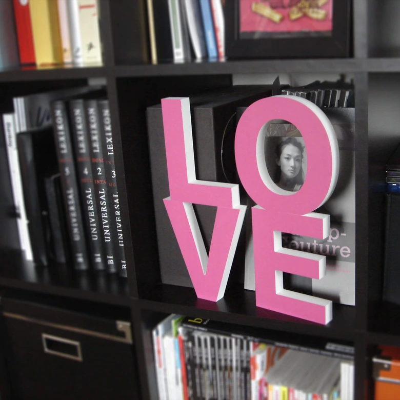 Lettre décorative - 3D LOVE rose 