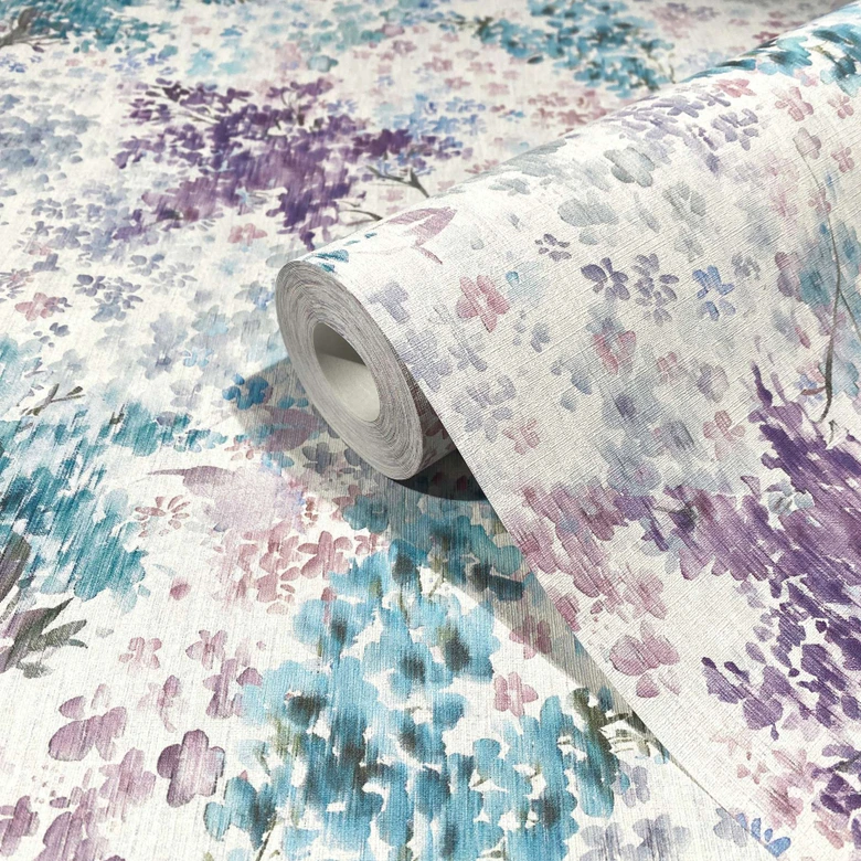 Vliestapete mit gemalten Blättern und Ästen weiß, blau Floral 