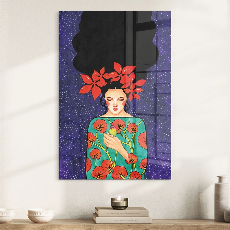 Acrylglasbild Frau mit roter Blütenkrone und Vogel - Hülya 