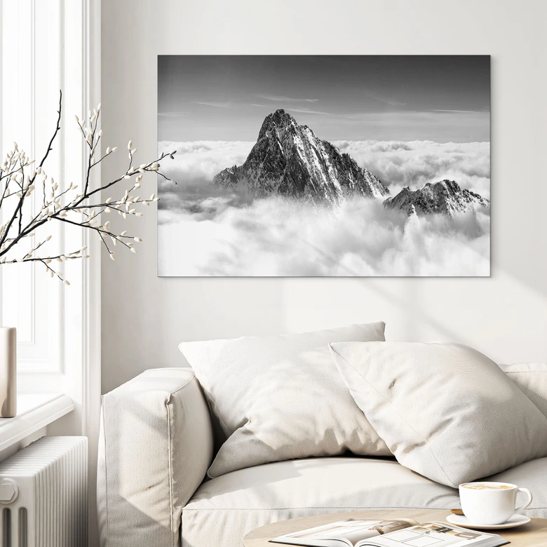 Wandbild Bergspitze über den weißen Wolken - Alu-Dibond 