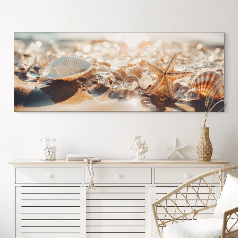 Wanddecoratie Schelpen op een zonnig strand - Treechild - Aluminium Dibond Panorama 