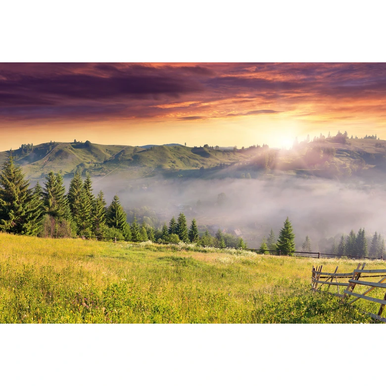 Fototapeta górska dolina we mgle - 384x260 cm 