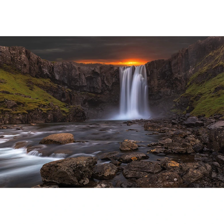 Cuadrado - Fotomural arroyo - 384x260 cm 