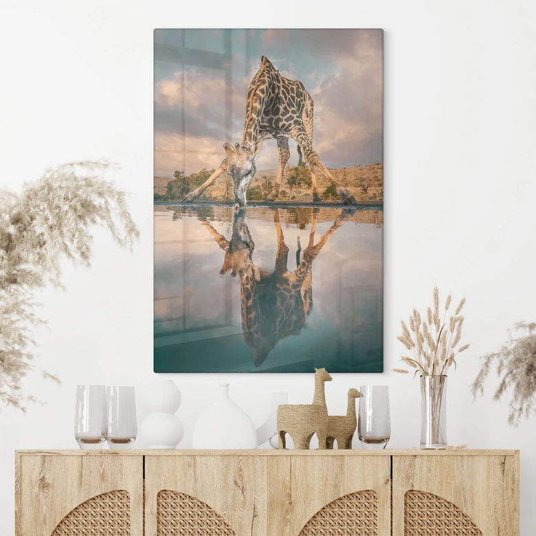 Glasbild Reflexion einer Giraffe in der Wildnis - Amtmann 
