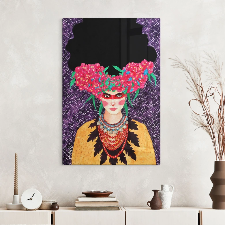 Glasbild Frau mit Blütenkranz und Stärke - Hülya 