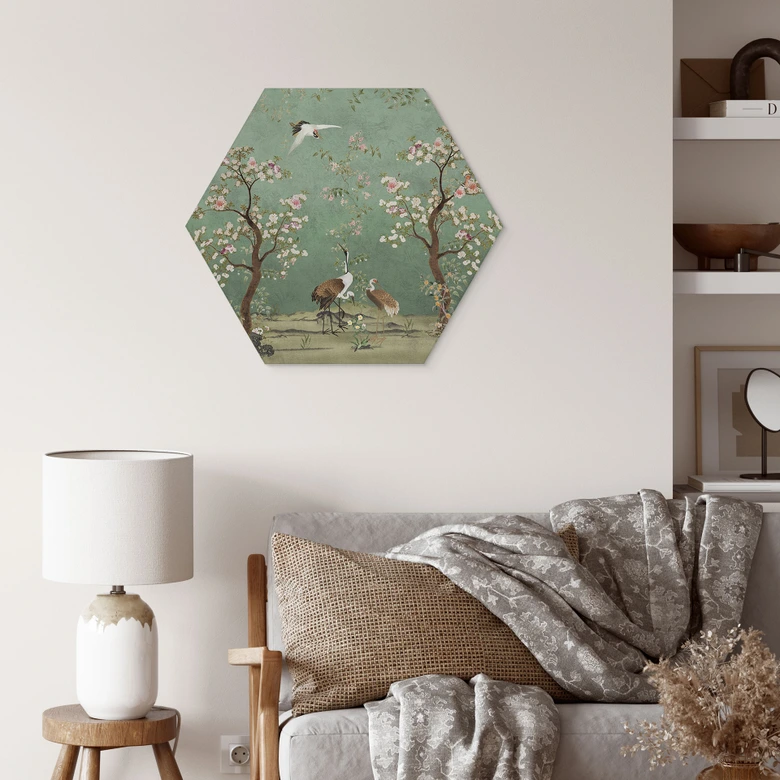 Hexagon Wandbild Kraniche in floraler Landschaft - Bloomery Decor - Alu-Dibond 