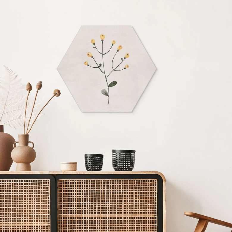 Hexagon Wandbild Zarte Pflanze mit gelben Blüten - Goed Blauw - Alu-Dibond 