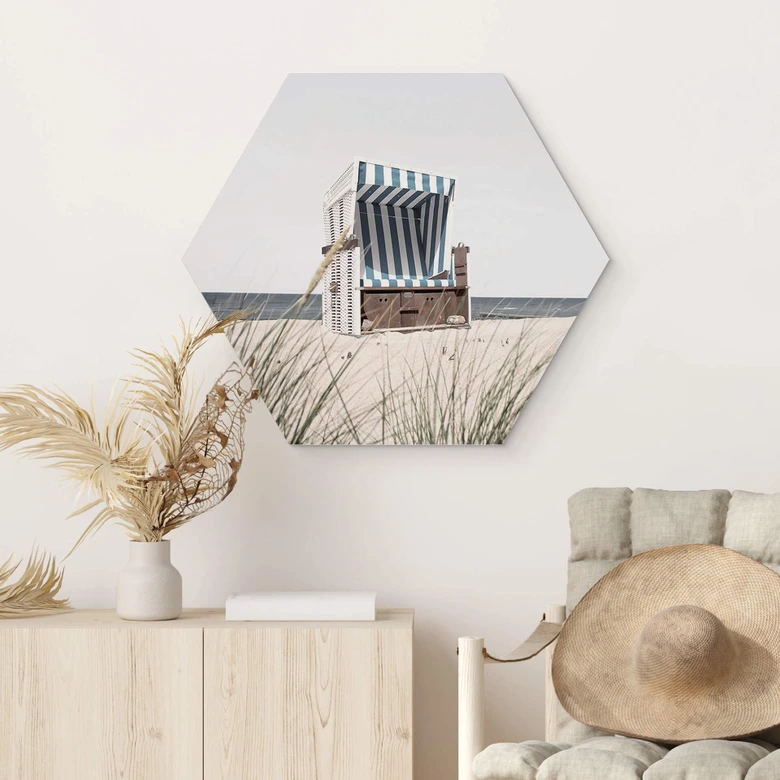 Hexagon Wandbild Strandkorb an der Ostsee - Alu-Dibond 