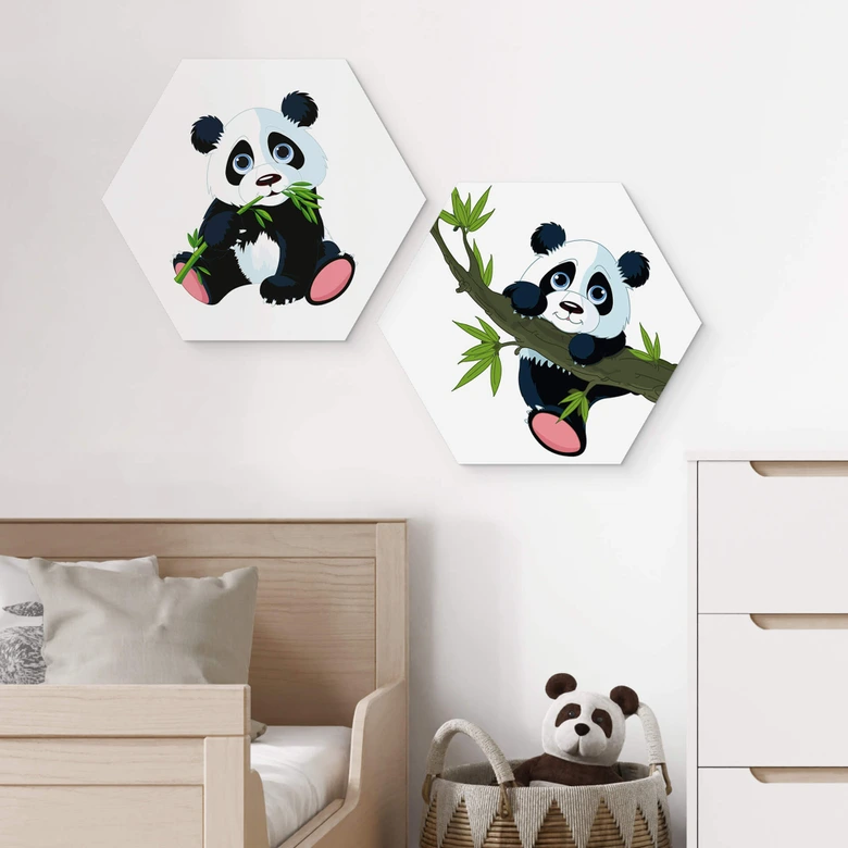 Alu-Dibond Wandbild Kletternder Panda - Hexagon 