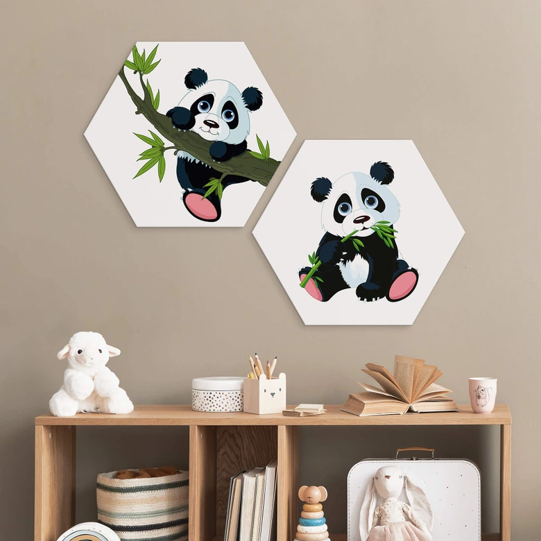 Alu-Dibond Wandbild Naschender Panda - Hexagon 