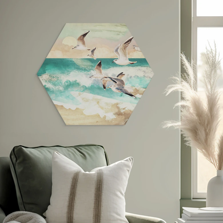 Hexagon Wandbild Möwen am Strand - SpaceFrog Designs - Alu-Dibond 