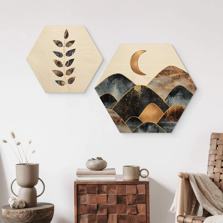 Hexagon Holzbild Fredriksson - Berge im goldenen Mondlicht 