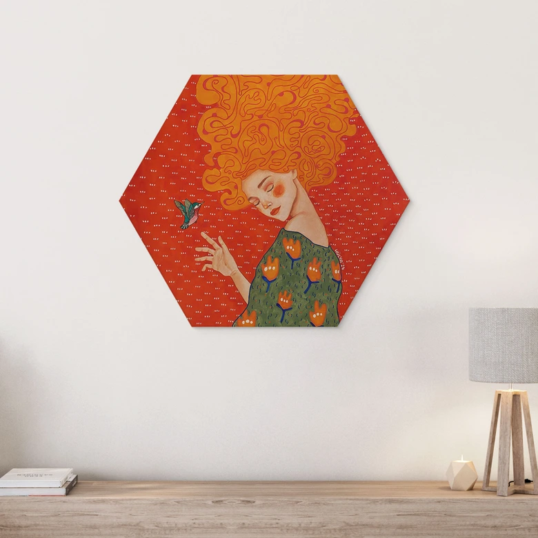 Tableau sur bois hexagonal Colibri et femme dans la lumière rouge - Hülya 