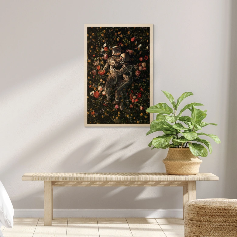 Holzbild Astronauten auf einer Blumenwiese - Nicebleed 