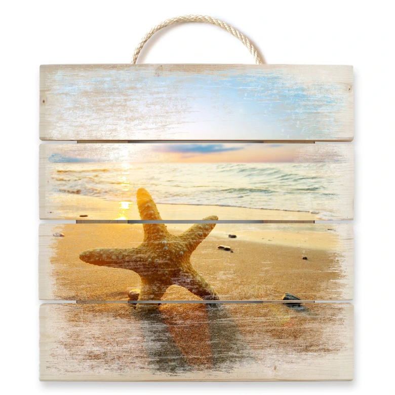 Obraz drewniany rozgwiazda w piasku - 40x41,5 cm 