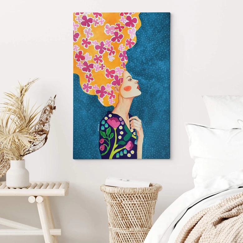 Leinwandbild Frau mit rosa Blüten im Haar - Hülya 