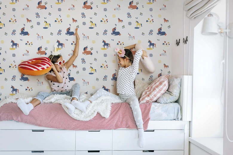 Kindertapete, Vliestapete mit Illustration Kids Walls grau, bunt 