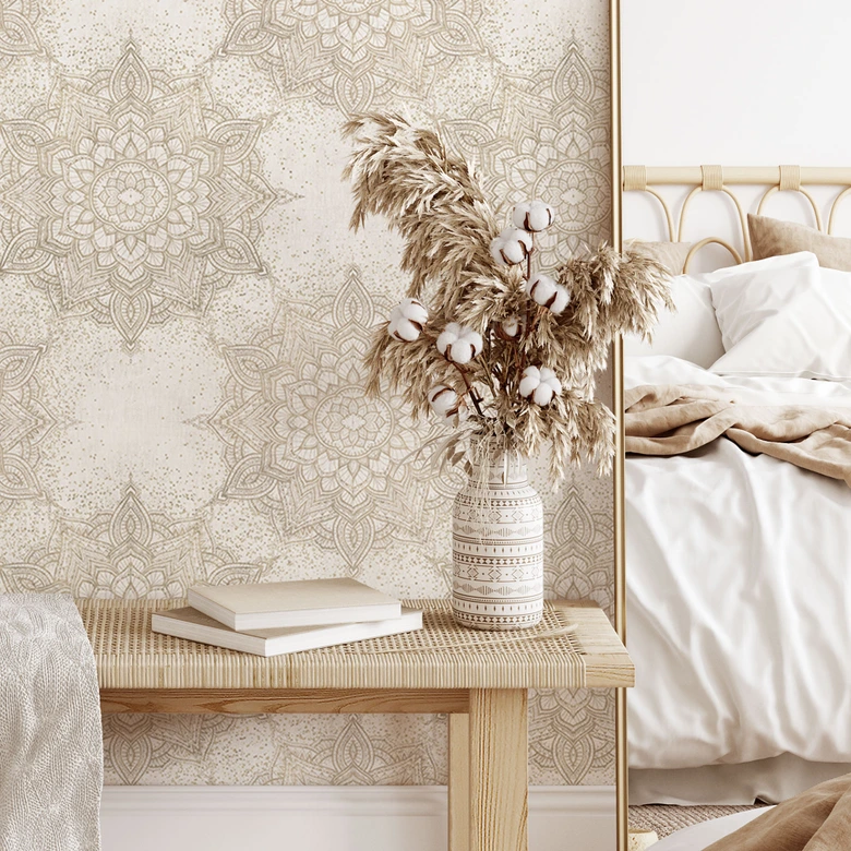 Mustertapete Elegantes Mandala in Sandgold - Bloomery Decor 