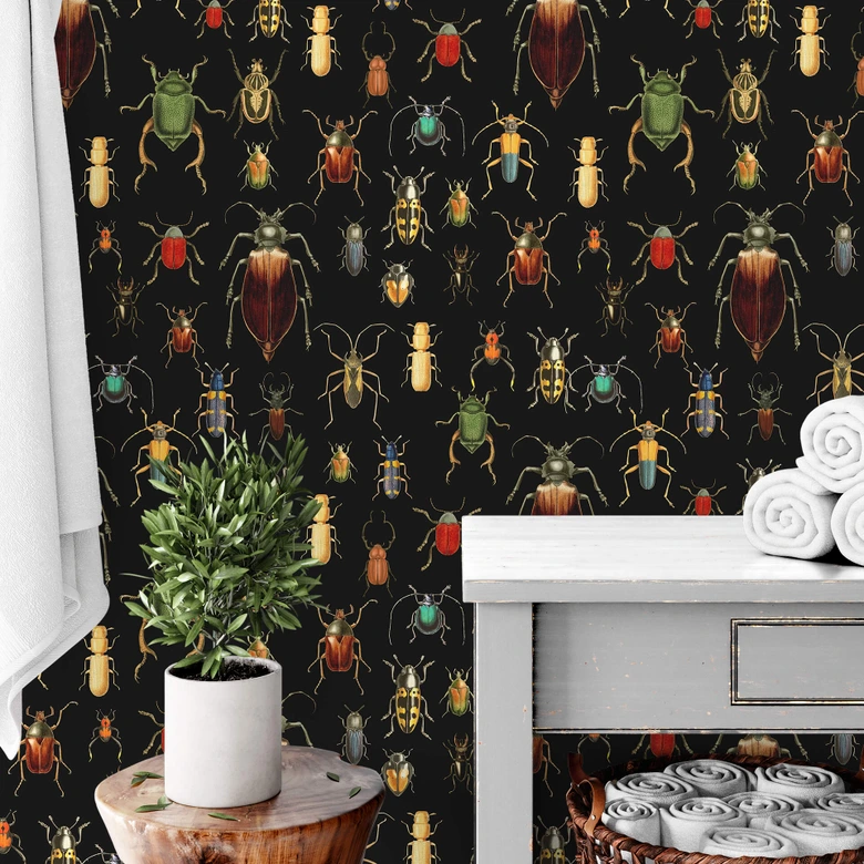 Papier peint à motifs UN Designs - Le paradis des scarabées (fond noir) 