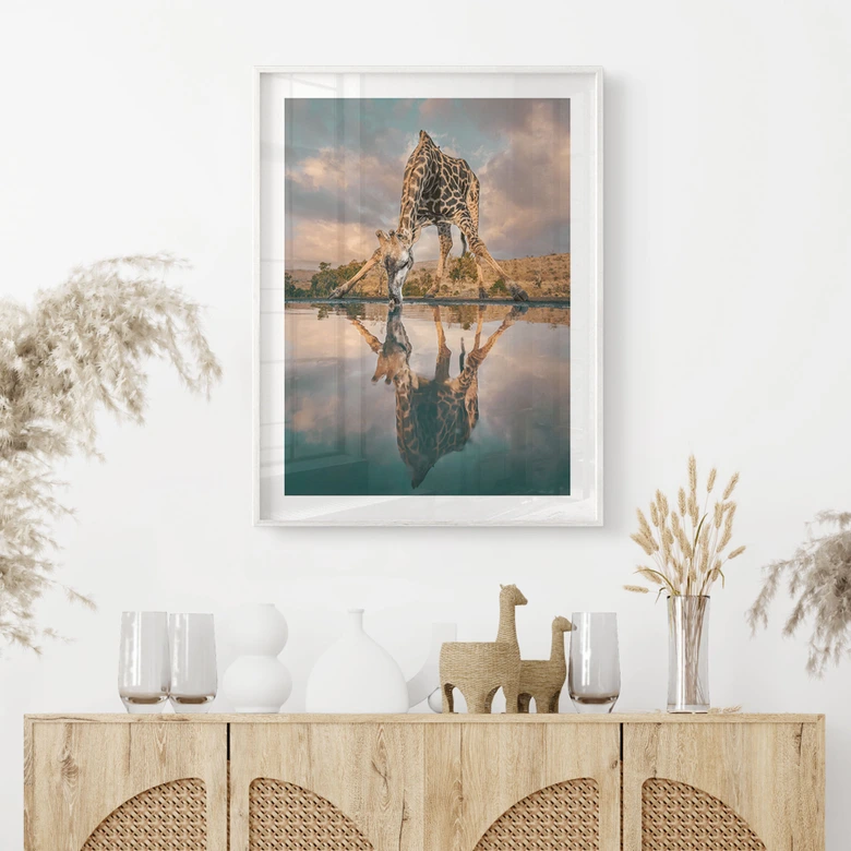 Safari Poster - Reflexion einer Giraffe in der Wildnis - Amtmann 