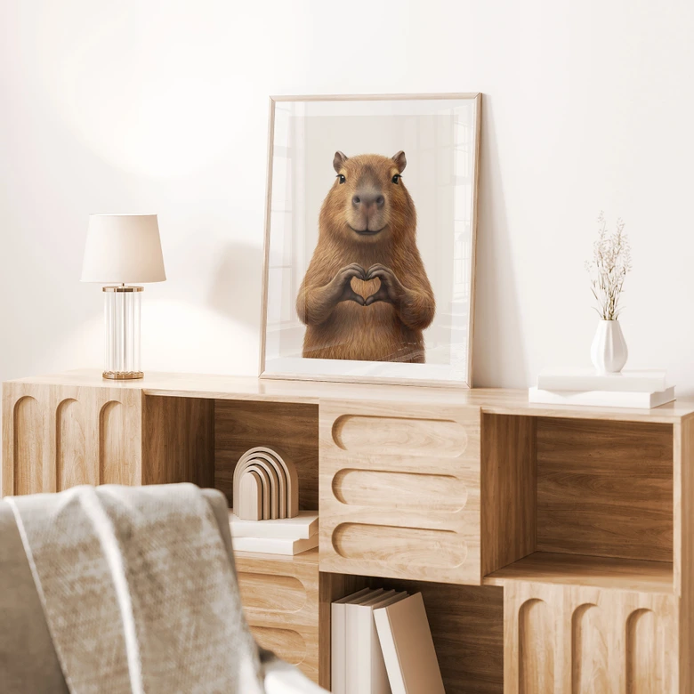 Poster Capybara med hjärthand 