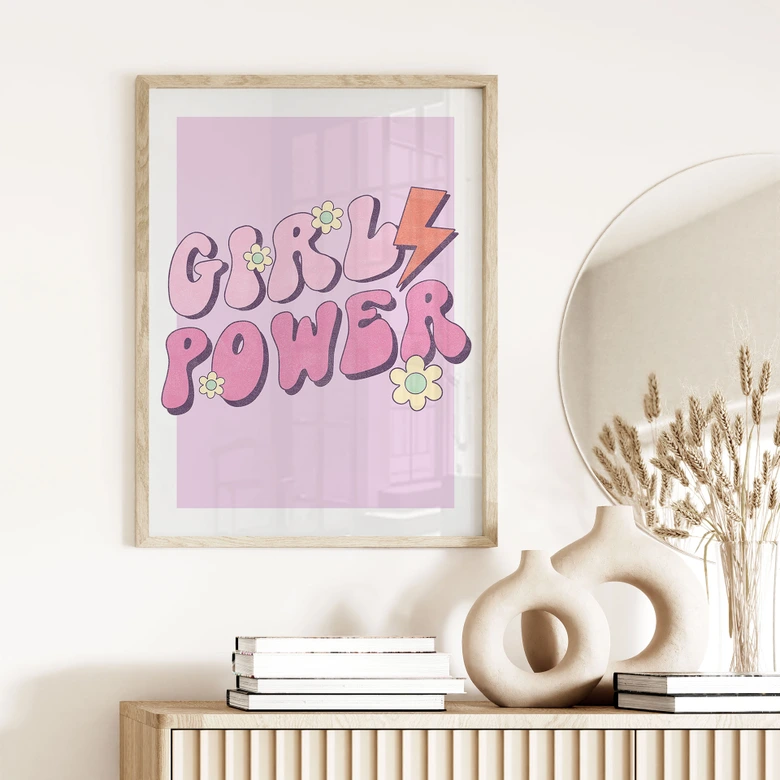 Typografie Poster Girl Power Retro Schriftzug Lila 