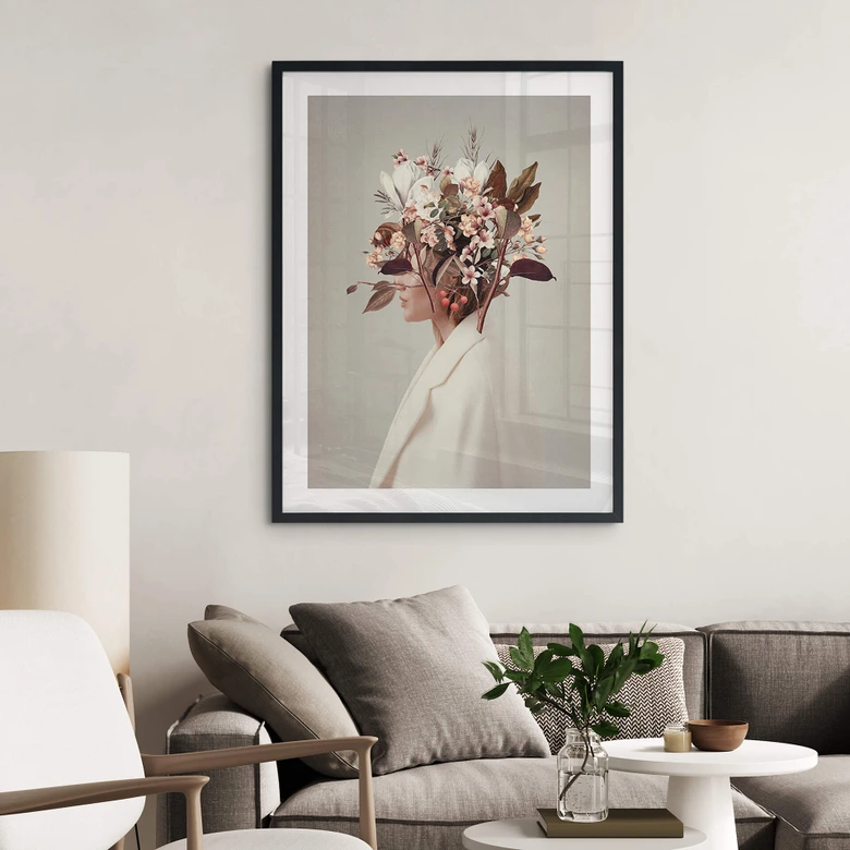 Poster Moth - Schönheit mit Blumenhut 