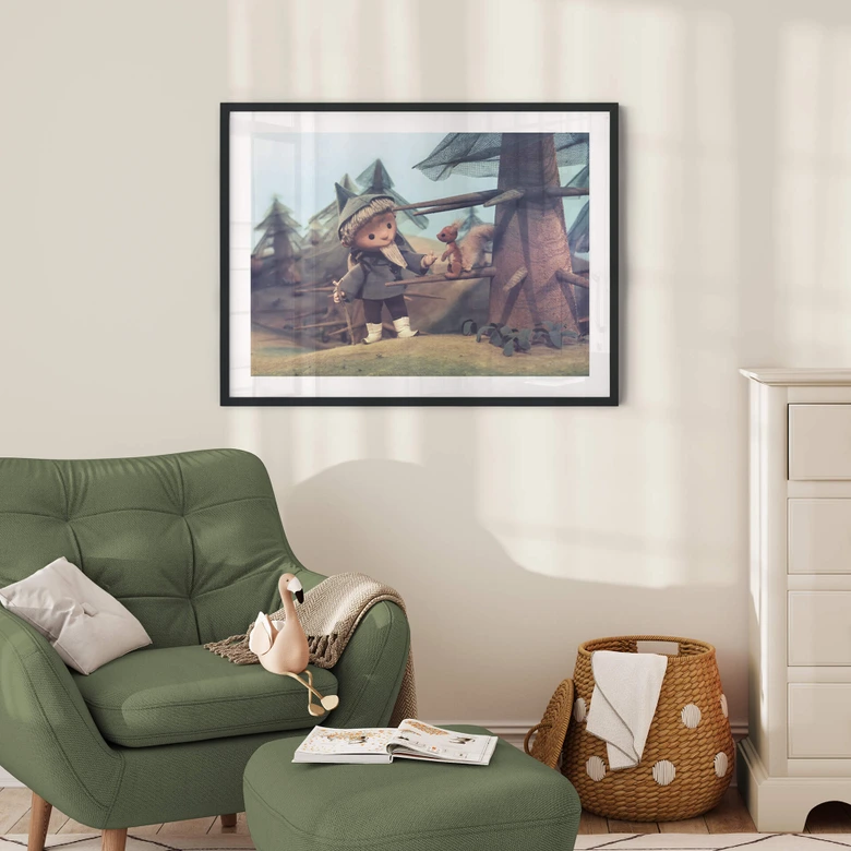 Plakat dla dzieci Nasz Sandman - Sandman spacerujący po lesie 