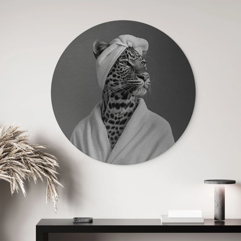 Wandbild mit Silbereffekt Royale Spa-Auszeit mit Leopard - Rahner - Alu-Dibond Rund 